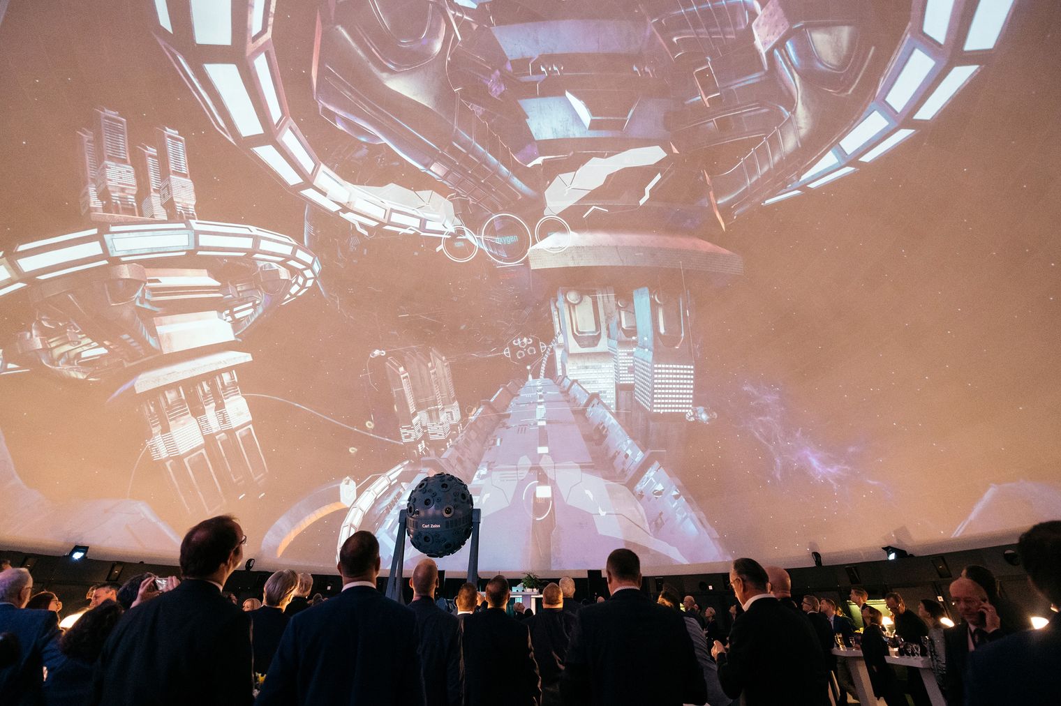 Projektion im Planetarium Jena